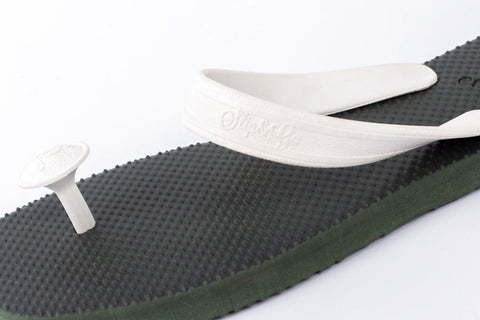 PADUKA Women’s Slipper BLACK