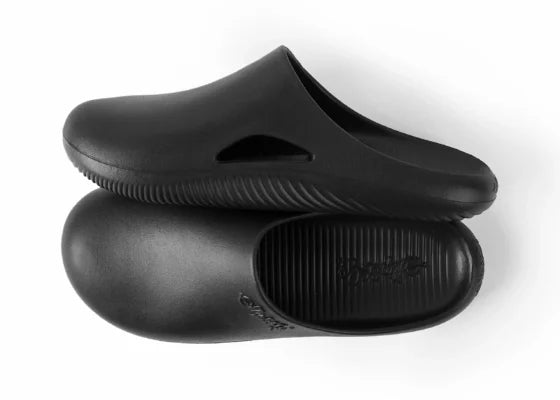 KIKZ Women’s Clog