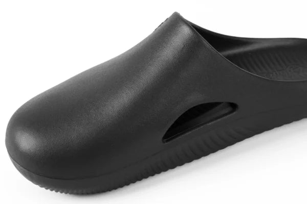 KIKZ Women’s Clog