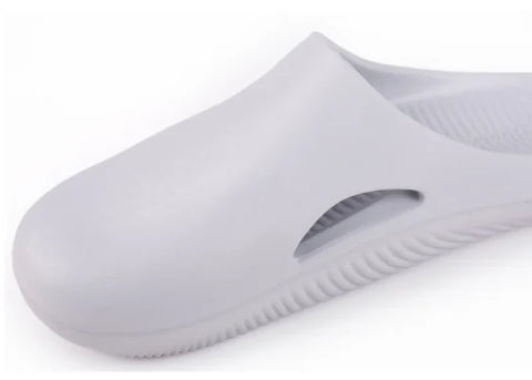 KIKZ Women’s Clog